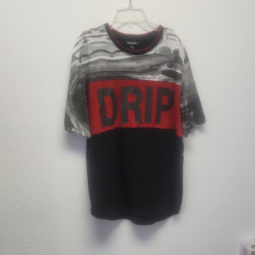 Black Pyramid Men's Red and Black Graphic T-Shirt